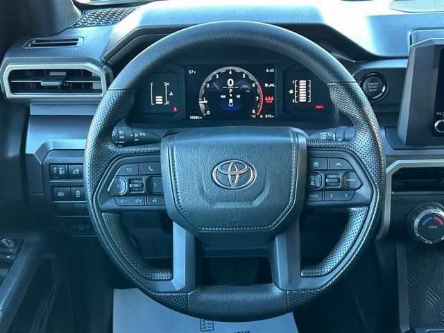 Used 2025 Toyota Tacoma SR5 AWD/4WD image 43