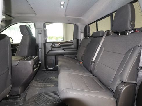 Used 2024 Chevrolet Silverado 1500 LT Trail Boss w/ Convenience Package II AWD/4WD image 25