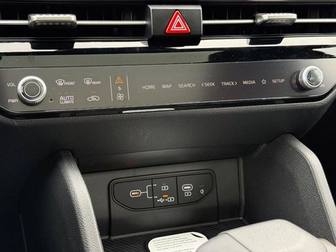 New 2026 Kia Sportage X-Line w/ X-Line Premium Package AWD/4WD image 14