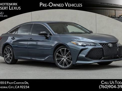 Used 2019 Toyota Avalon XSE image 1