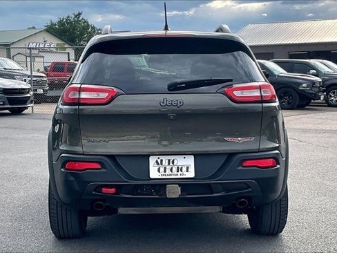 Used 2015 Jeep Cherokee Trailhawk w/ Comfort/Convenience Group AWD/4WD image 6