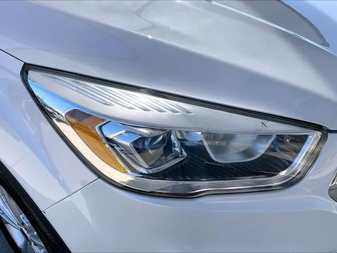 Used 2017 Ford Escape SE w/ SE Leather Comfort Package image 28