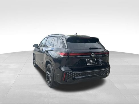 New 2026 Volkswagen Tiguan SE R-Line FWD image 3