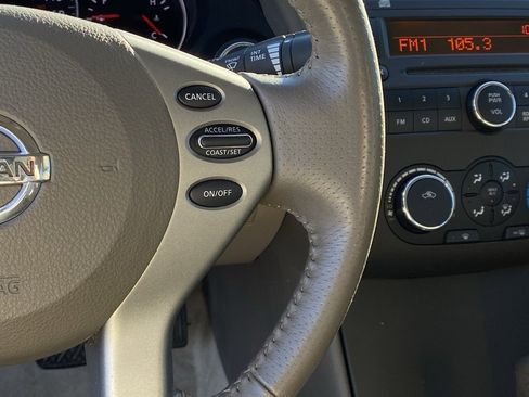 Used 2011 Nissan Altima 2.5 S w/ Special Edition Pkg image 15