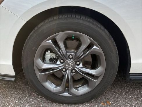 Used 2025 Honda Accord EX-L image 10