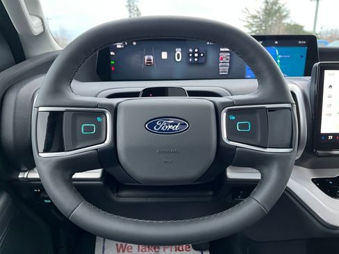 New 2026 Ford Expedition Active image 15