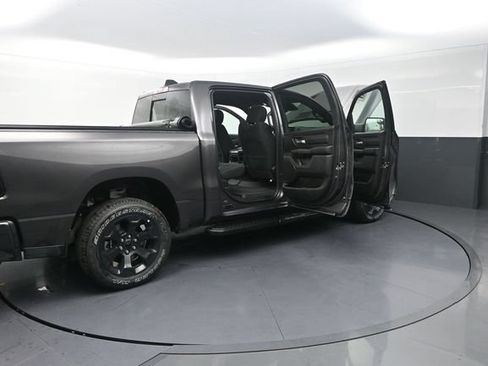 Used 2026 RAM 1500 Express AWD/4WD image 36
