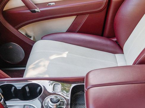 Used 2019 Bentley Bentayga image 73