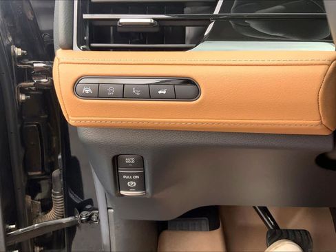Used 2025 INFINITI QX80 Sensory AWD/4WD image 36