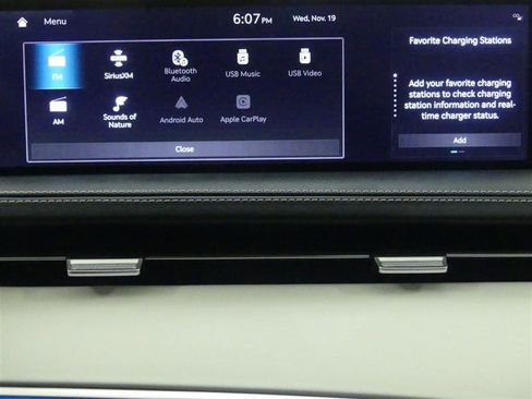 Used 2025 Genesis Electrified GV70 Advanced w/ Prestige Package image 16