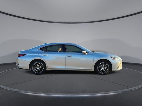 Used 2025 Lexus ES 350 w/ Premium Package FWD image 9