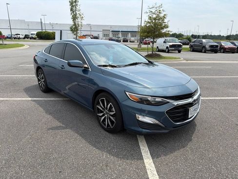 Used 2024 Chevrolet Malibu RS FWD image 1