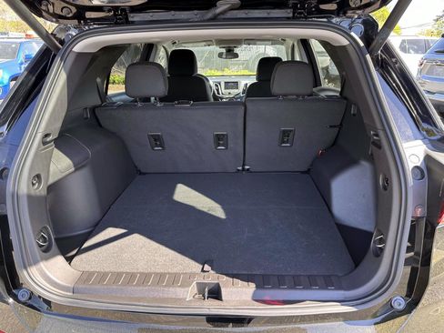 Used 2024 Chevrolet Equinox LT FWD image 7