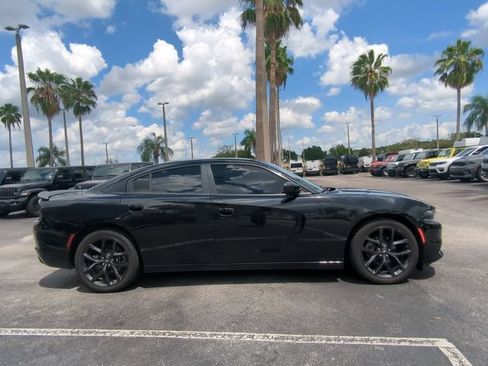 Used 2022 Dodge Charger SXT w/ Driver Convenience Group RWD image 4