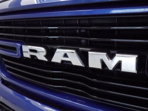 Used 2019 RAM 1500 Laramie w/ Sport Appearance Package AWD/4WD image 6