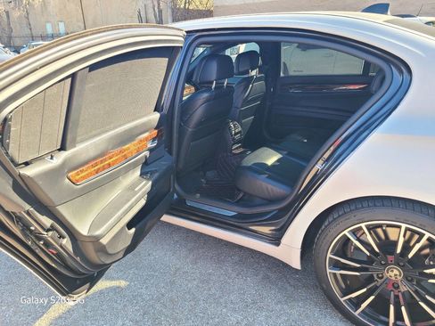 Used 2014 BMW 750Li xDrive image 18