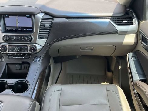 Used 2019 Chevrolet Suburban LT AWD/4WD image 19