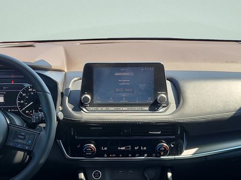 Used 2021 Nissan Rogue SV w/ Premium Package FWD image 19