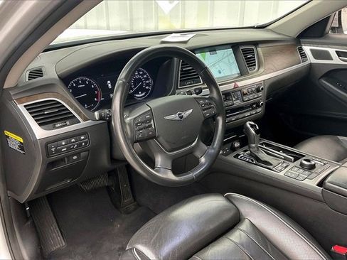 Used 2017 Genesis G80 3.8 w/ Option Group 03 image 17