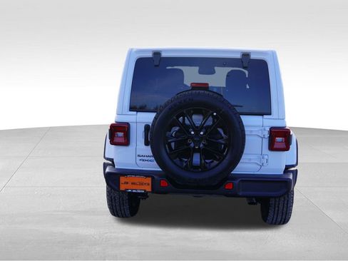 Certified 2025 Jeep Wrangler Unlimited Sahara w/ Safety Group image 7