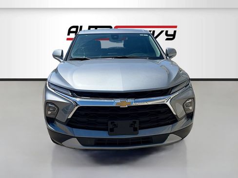 Used 2025 Chevrolet Blazer LT AWD/4WD image 2