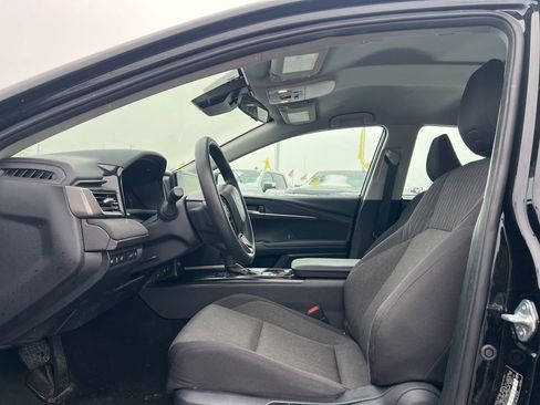 Used 2025 Toyota Camry LE image 10