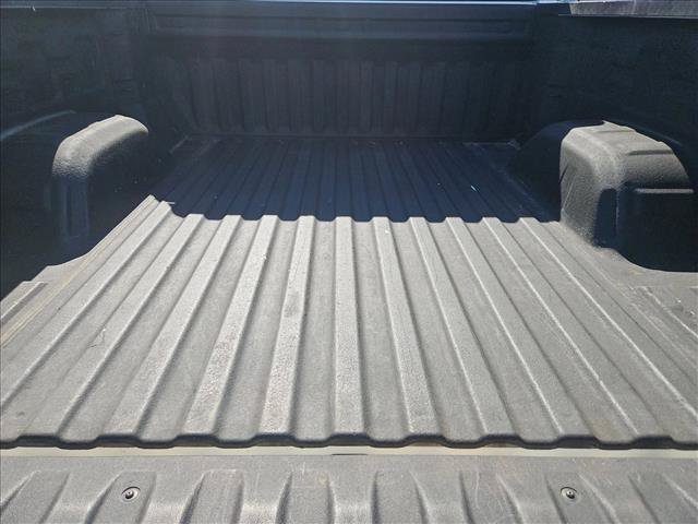 Used 2022 Chevrolet Silverado 1500 Custom w/ Safety Confidence Package AWD/4WD image 6