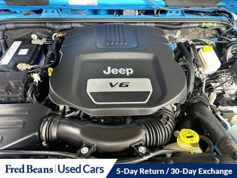 Used 2017 Jeep Wrangler Unlimited Sahara AWD/4WD image 34