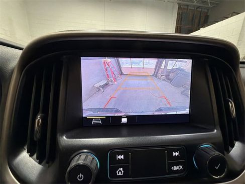 Certified 2022 GMC Canyon Denali image 17