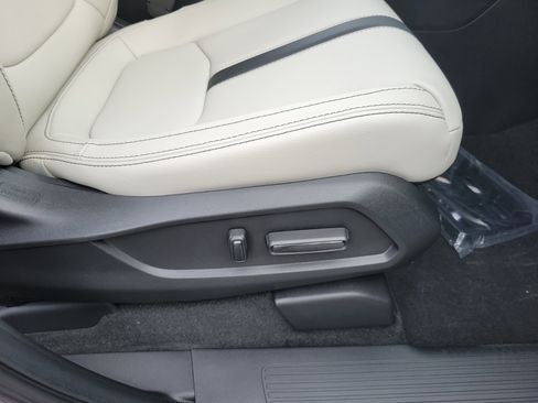 New 2026 Honda Pilot Touring image 7