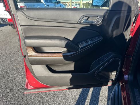 Used 2019 Chevrolet Tahoe LT image 10