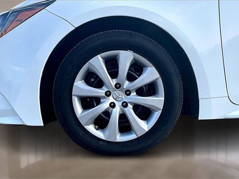 Used 2023 Toyota Corolla LE image 30