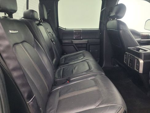 Used 2015 Ford F150 Platinum w/ Equipment Group 701A Luxury RWD image 19