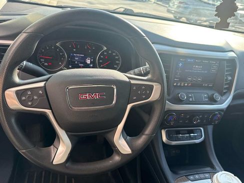 Used 2021 GMC Acadia SLE w/ Driver Convenience Package FWD image 8