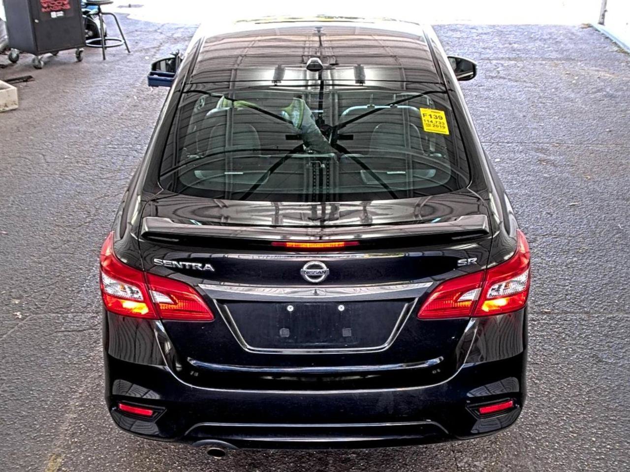 Used 2019 Nissan Sentra SR w/ Premium Package (SR) FWD image 4