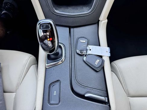 Used 2018 Cadillac XT5 FWD w/ LPO, Wheel Lock Package image 48