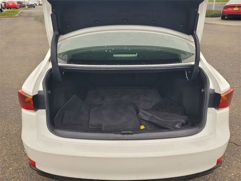 Used 2019 Lexus IS 300 image 11