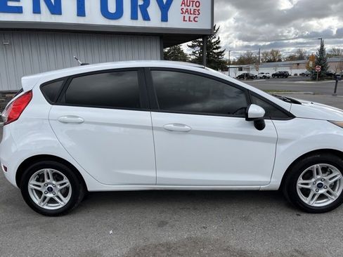 Used 2018 Ford Fiesta SE image 16