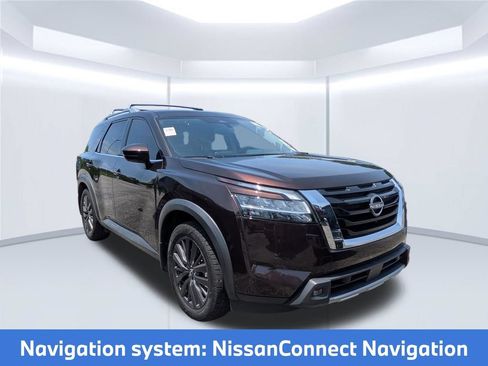Used 2022 Nissan Pathfinder SL w/ SL Premium Package FWD image 6