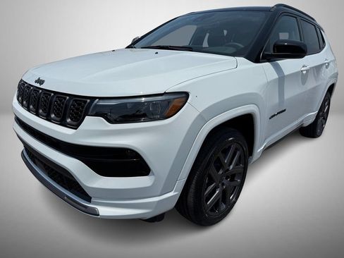 New 2025 Jeep Compass Limited w/ High Altitude Package AWD/4WD image 2