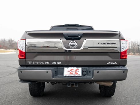 Used 2018 Nissan Titan Platinum Reserve w/ Platinum Utility Package AWD/4WD image 5