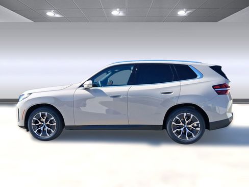 Used 2026 BMW X3 xDrive30 w/ Premium Package image 2