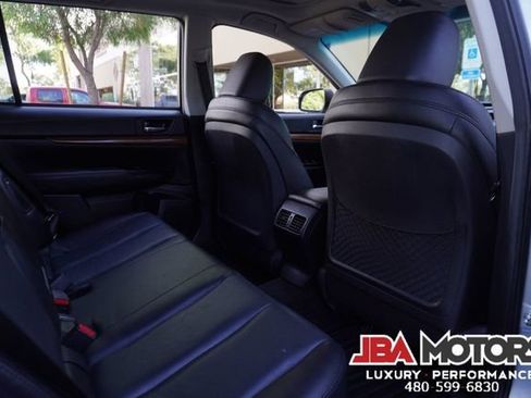 Used 2014 Subaru Outback 2.5i Limited w/ Moonroof Package AWD/4WD image 9