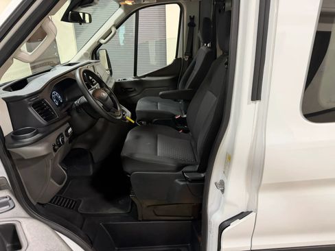 Used 2020 Ford Transit 150 XLT AWD/4WD image 29