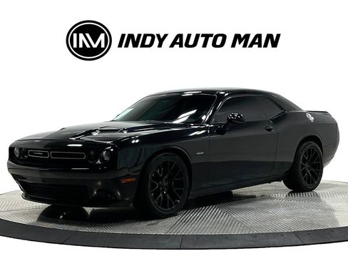 Used 2018 Dodge Challenger R/T w/ Performance Handling Group RWD image 8
