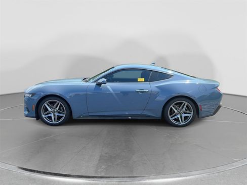 Used 2024 Ford Mustang Coupe RWD image 2