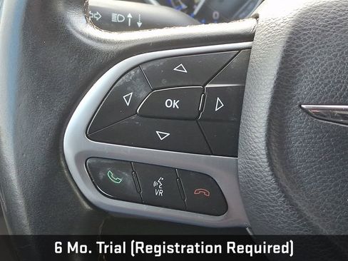 Used 2017 Chrysler Pacifica Touring-L image 26