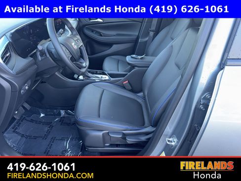 Used 2025 Buick Encore GX Sport Touring image 11