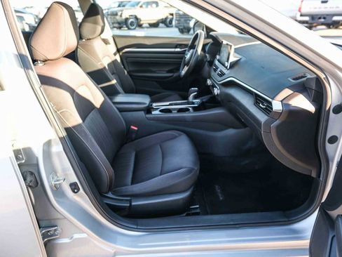Used 2021 Nissan Altima 2.5 SV FWD image 18