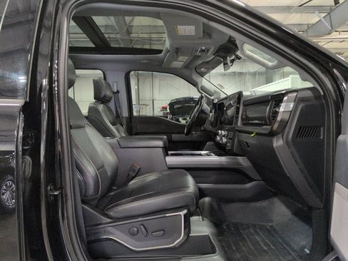 Used 2023 Ford F250 Lariat w/ Lariat Ultimate Package AWD/4WD image 14